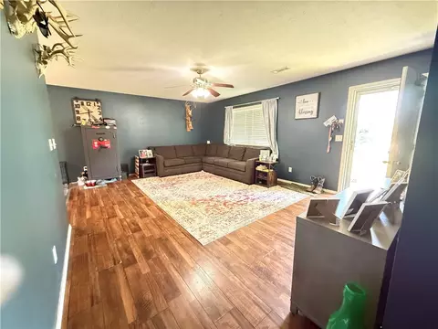 Living - 6367 Harmon Rd, Harrison, AR 72601 photo 2 of 2