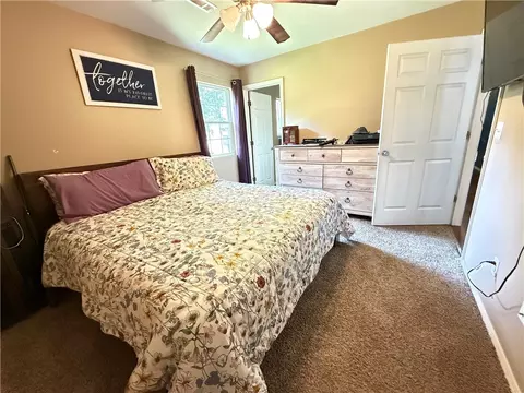 Bedroom - 6367 Harmon Rd, Harrison, AR 72601 photo 2 of 6