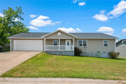 106 Matty Ln, Berryville, AR 72616