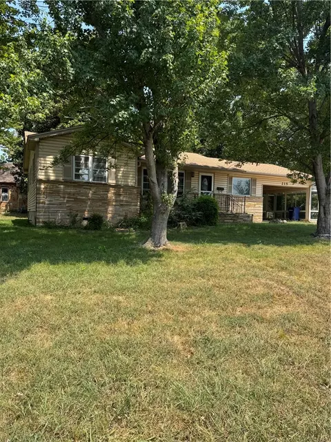 215 W Jefferson St, Siloam Springs, AR 72761