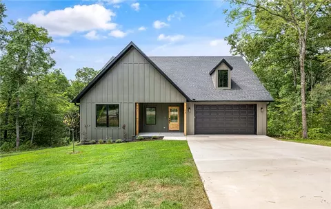 24 Wakefield Ln, Bella Vista, AR 72715