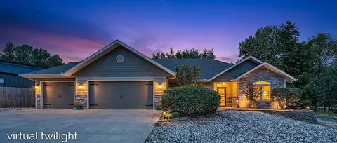 3 Whitby Ln, Bella Vista, AR 72714