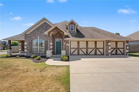 1181 Cannon Dr, Prairie Grove, AR 72753