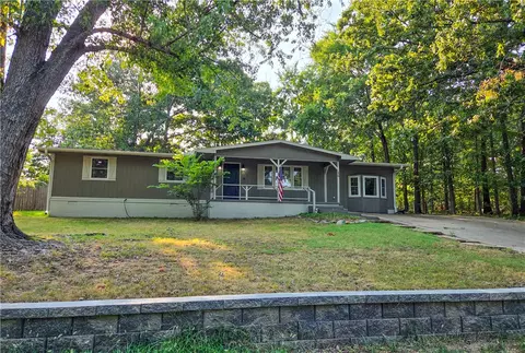16 Amesbury Ln, Bella Vista, AR 72715