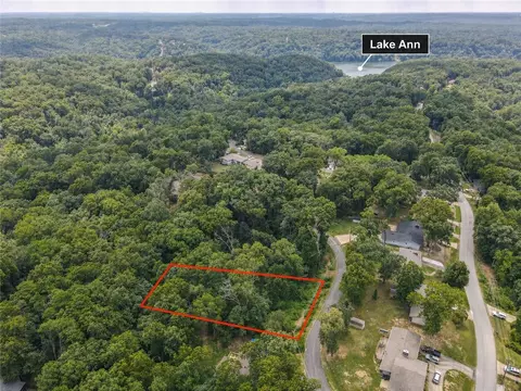 Hinckley Circle, Bella Vista, AR 72714