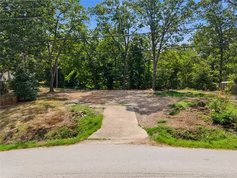 12 Pine St, Bella Vista, AR 72714