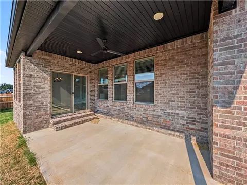 Exterior - 4832 Hawk St, Springdale, AR 72762 photo 2 of 3