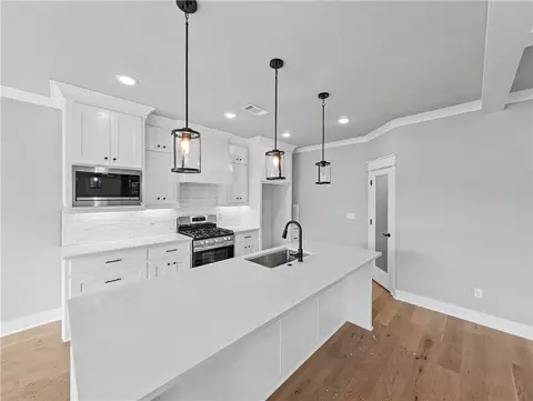 Kitchen - 4832 Hawk St, Springdale, AR 72762 photo 1 of 2