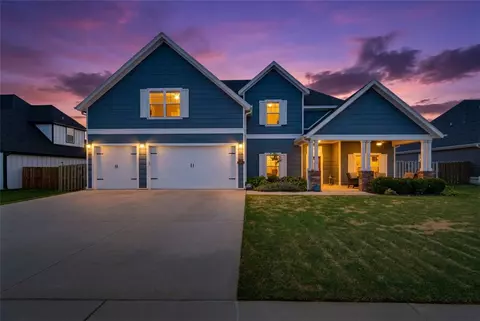 6420 S 60th St, Rogers, AR 72758