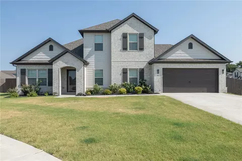 900 Rawlings Cir, Pea Ridge, AR 72751