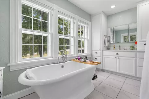 Bath - 710 S Hwy 62-65, Harrison, AR 72601 photo 3 of 7