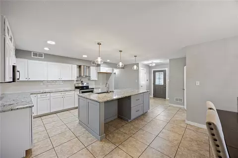 Kitchen - 35 Crestline Dr, Dover, AR 72837 photo 5 of 5
