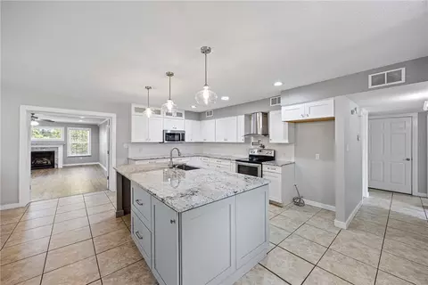 Kitchen - 35 Crestline Dr, Dover, AR 72837 photo 2 of 5