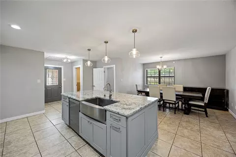 Kitchen - 35 Crestline Dr, Dover, AR 72837 photo 4 of 5