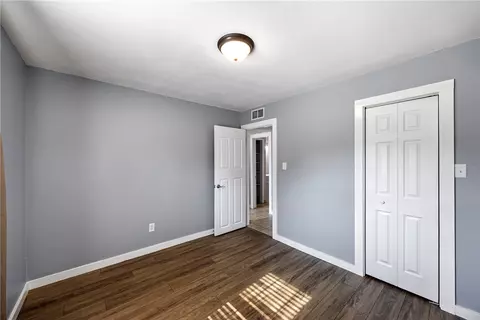 Bedroom - 35 Crestline Dr, Dover, AR 72837 photo 5 of 9