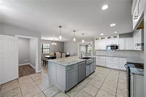 Kitchen - 35 Crestline Dr, Dover, AR 72837 photo 3 of 5