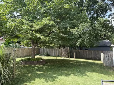 Exterior - 3801 Shields Dr, Harrison, AR 72601 photo 8 of 17
