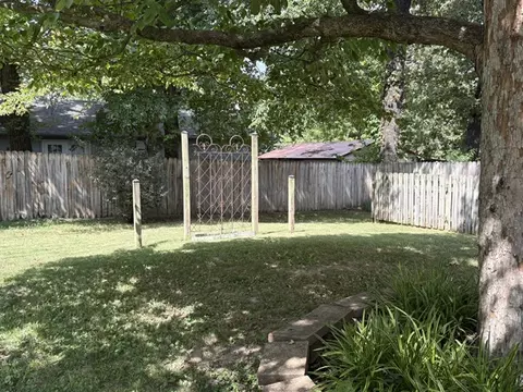 Exterior - 3801 Shields Dr, Harrison, AR 72601 photo 15 of 17