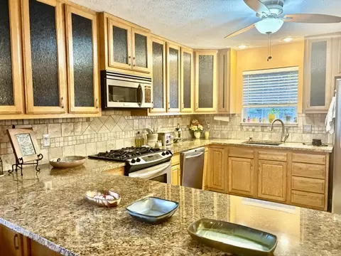 Kitchen - 3801 Shields Dr, Harrison, AR 72601 photo 1 of 4