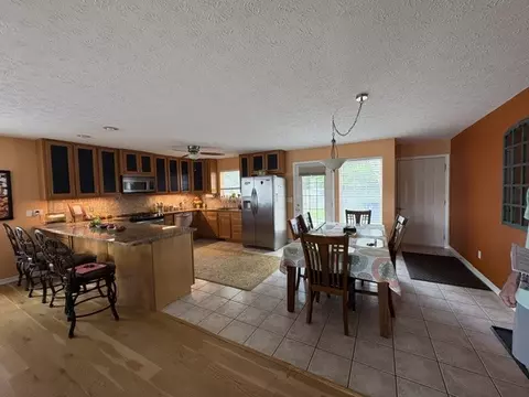 Kitchen - 3801 Shields Dr, Harrison, AR 72601 photo 3 of 4