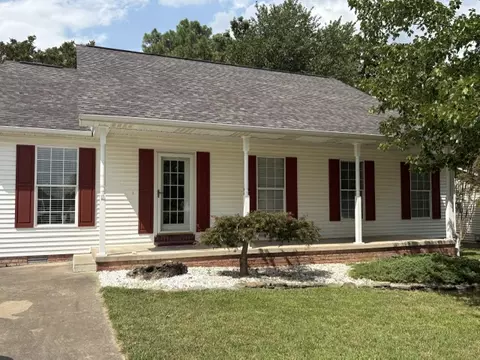 Exterior - 3801 Shields Dr, Harrison, AR 72601 photo 2 of 17