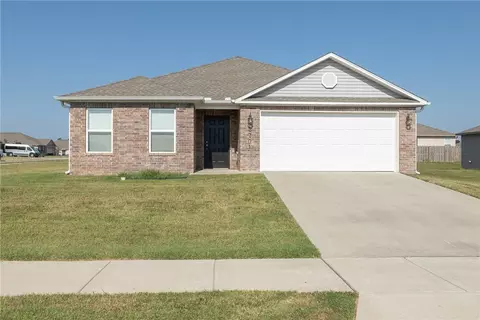 2701 Bauer St, Pea Ridge, AR 72751