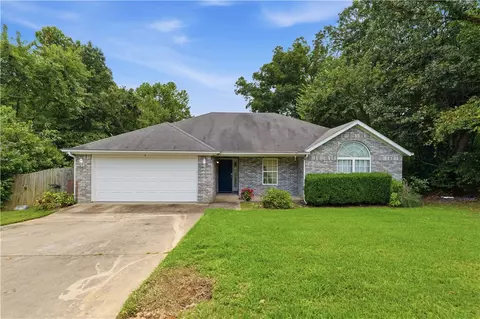 4 Doon Ln, Bella Vista, AR 72715