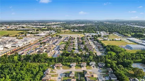 View/Area - 435 Chartres Ave, Springdale, AR 72764 photo 6 of 13