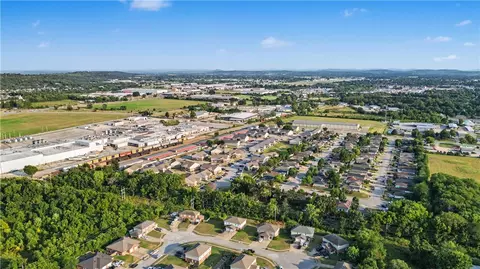 View/Area - 435 Chartres Ave, Springdale, AR 72764 photo 9 of 13