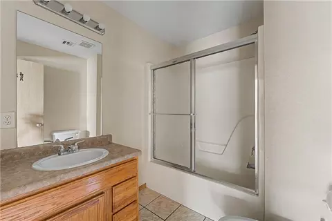 Bath - 435 Chartres Ave, Springdale, AR 72764 photo 1 of 6