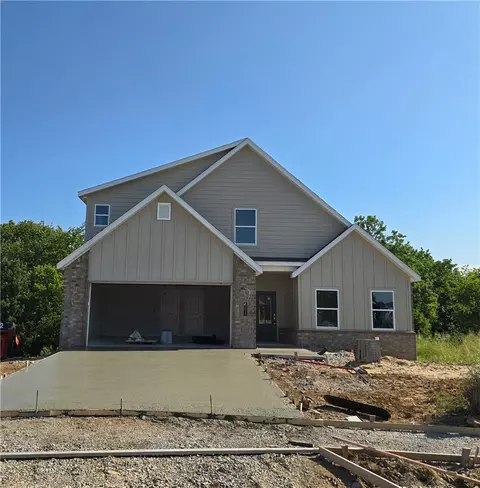 301 W Hondo St, Siloam Springs, AR 72761