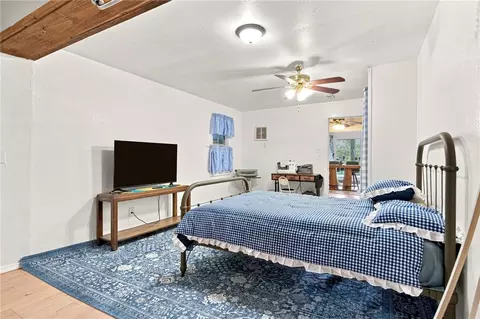 Bedroom - 16436 Low Gap Rd, West Fork, AR 72774 photo 2 of 3
