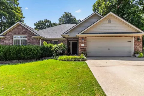 14 Boxford Dr, Bella Vista, AR 72715