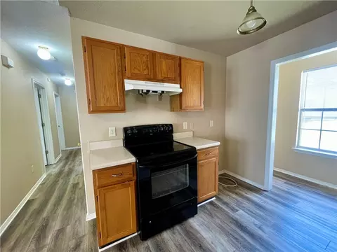 Kitchen - 2381 Springbrook Ave, Springdale, AR 72764 photo 3 of 5