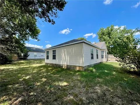 Exterior - 2381 Springbrook Ave, Springdale, AR 72764 photo 4 of 5