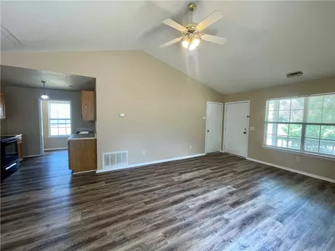 Living - 2381 Springbrook Ave, Springdale, AR 72764 photo 4 of 4