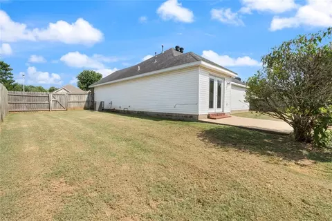 Exterior - 606 Emerald St, Lowell, AR 72745 photo 3 of 3