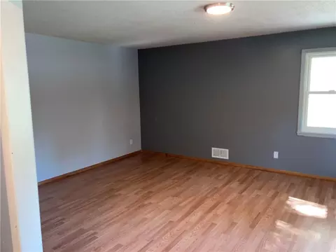 Living - 3956 Perry St, Harrison, AR 72601 photo 5 of 5
