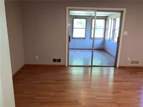Living - 3956 Perry St, Harrison, AR 72601 photo 3 of 5