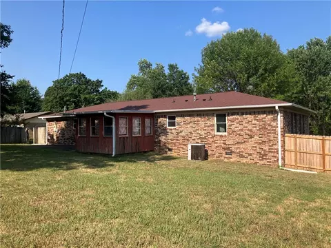 Exterior - 3956 Perry St, Harrison, AR 72601 photo 6 of 7