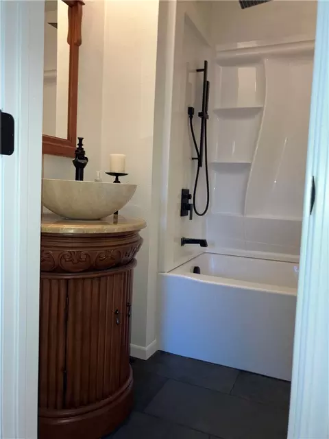 Bath - 3956 Perry St, Harrison, AR 72601 photo 3 of 3