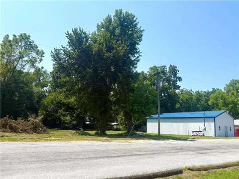 317 Front Street # c, Stark City, MO 64866