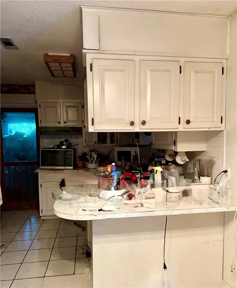 Kitchen - 36 S Redbud Ave, West Fork, AR 72774 photo 2 of 2