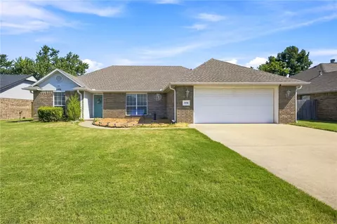 3601 W Mockingbird Ln, Rogers, AR 72756