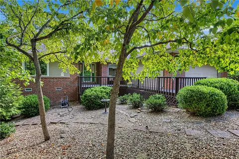 4 Roding Cir, Bella Vista, AR 72715