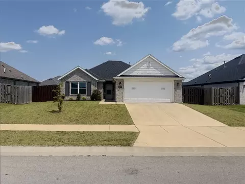 272 Coventry Ave, Farmington, AR 72730