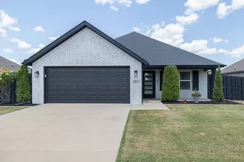 4502 W Barhem Dr, Fayetteville, AR 72704