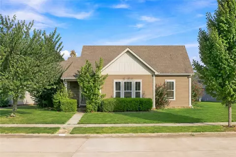 1140 S Oxbow Way, Fayetteville, AR 72704