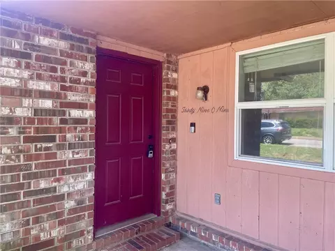Entry Way - 3909 Clark Ave, Springdale, AR 72762 photo 4 of 4