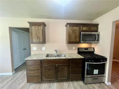 Kitchen - 3909 Clark Ave, Springdale, AR 72762 photo 3 of 4